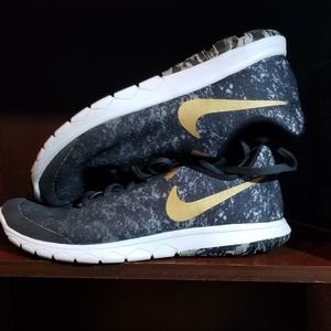 Nike Gold Black Gray 7 Running Shoes